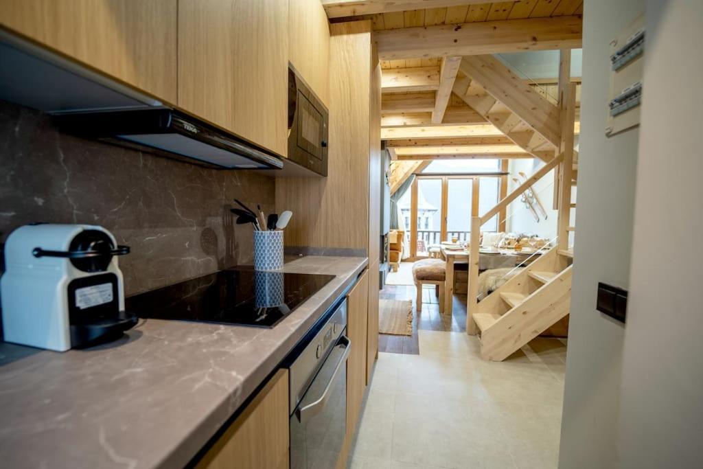 Wow Views Next To The Ski Lift! Baqueira Beret Exterior photo