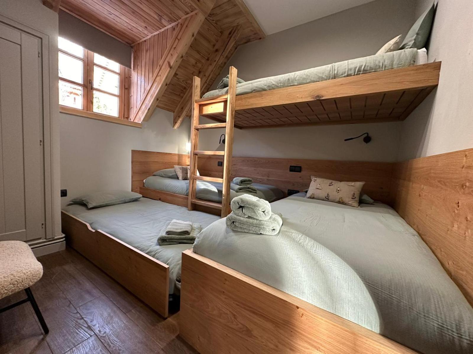 Wow Views Next To The Ski Lift! Baqueira Beret Exterior photo